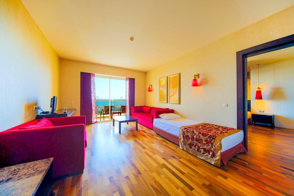 Horus Paradise Resort Side Esterno foto
