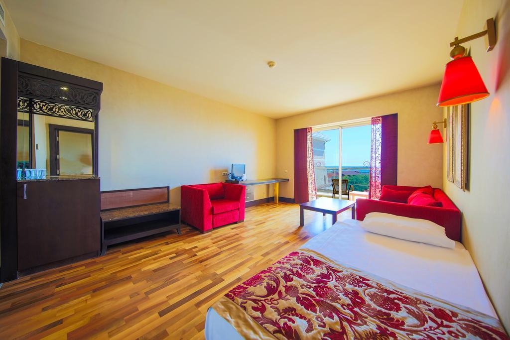 Horus Paradise Resort Side Esterno foto